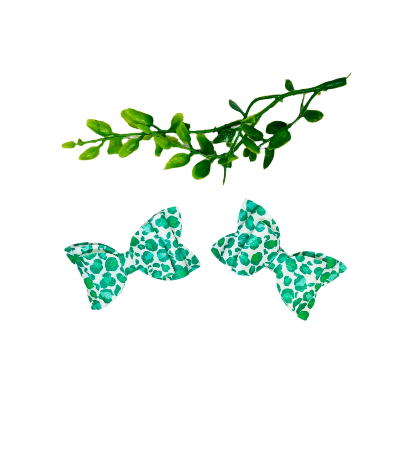 St. Patrick’s Day Piggy Bows