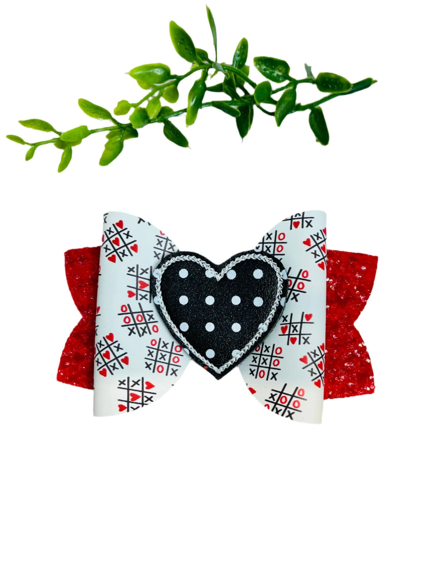 Tic Tac Love Bow