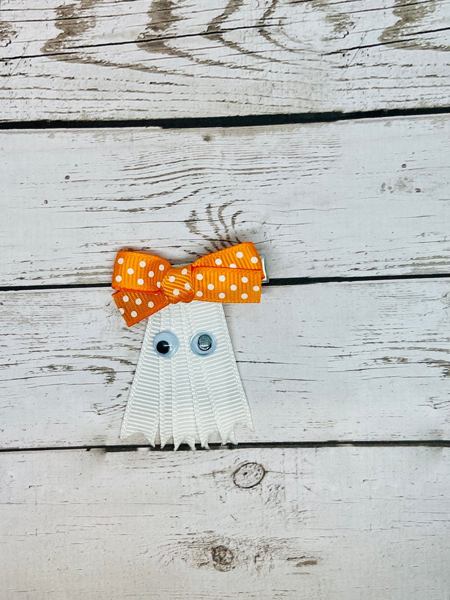 Googly Eyed Ghost Clip